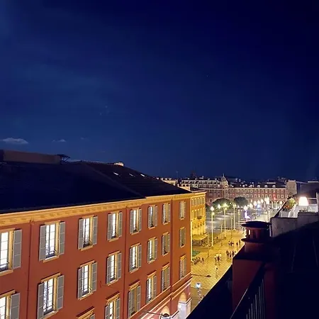 Place Massena In Center - 3 Bedrooms Floor Apartment *